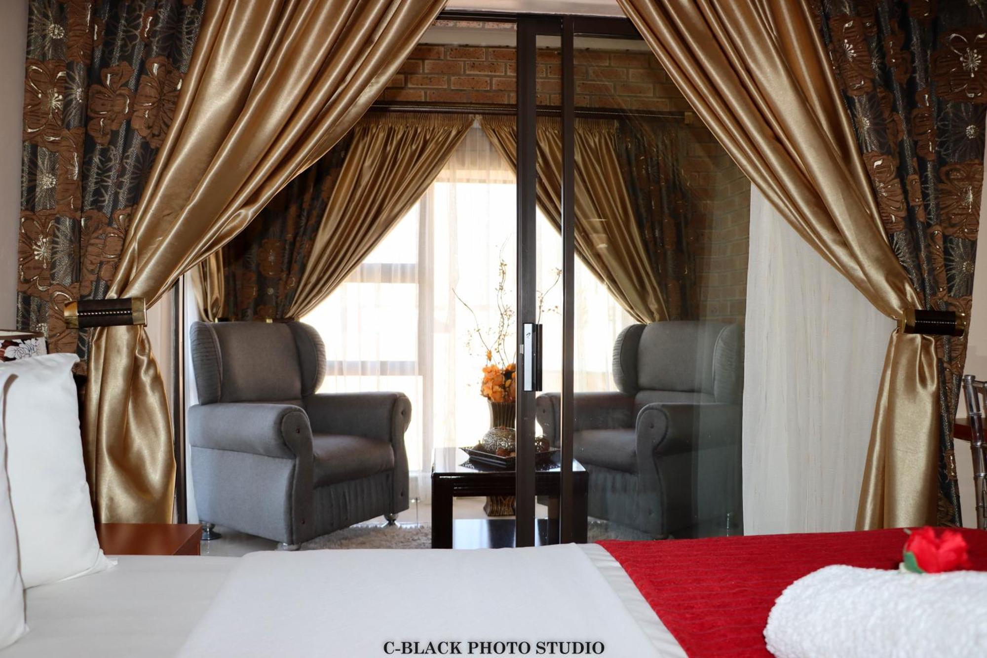 Meet Mekaar Resorts - Nquthu Hotel Eksteriør billede